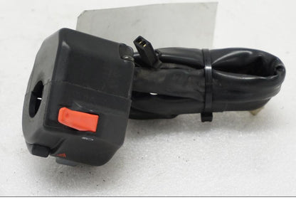 Baksidan på Styrelreglage från en Yamaha TDM 900 -2002 motorcykel.