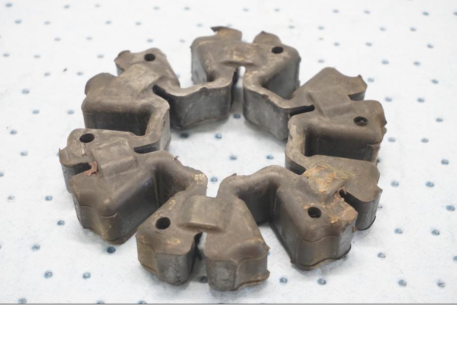 Framsidan på Ryckutjämnare från en KTM 125 Duke -2017 motorcykel.