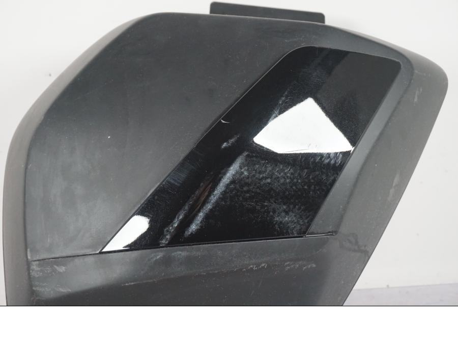 Höger sida på Sidoväska från en Yamaha MT-09 Tracer -2022 motorcykel.