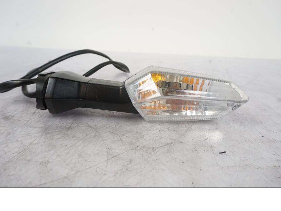 Framsidan på Blinkers från en Kawasaki Z 800 -2014 motorcykel.