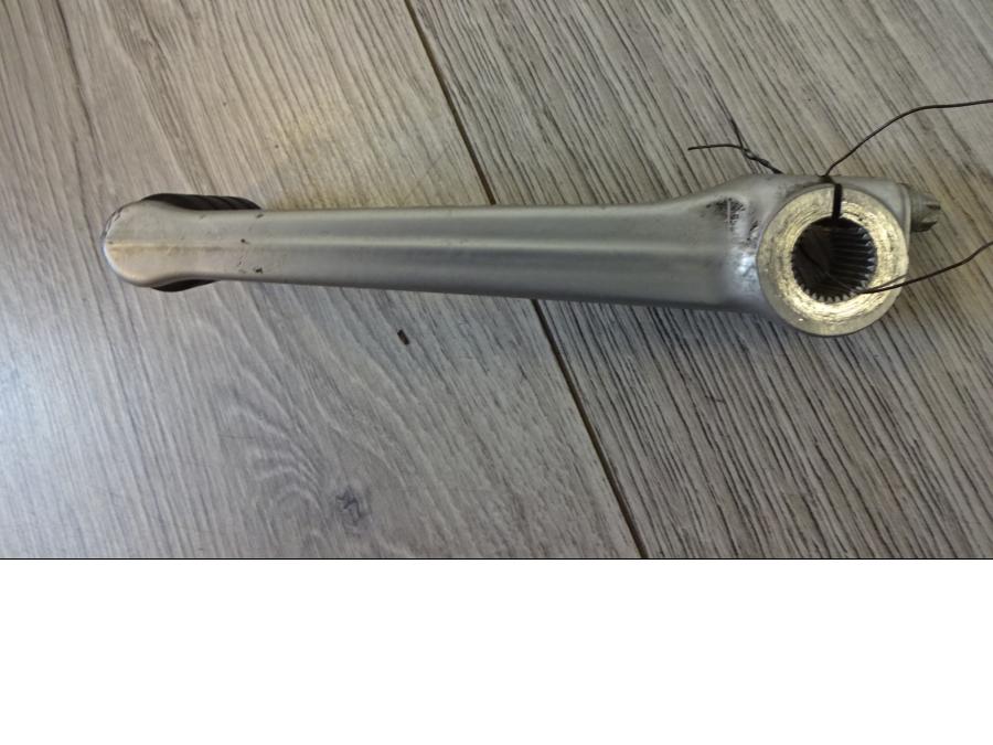 Vänster sida på Växelpedal från en BMW R 1200 GS -2007 motorcykel.