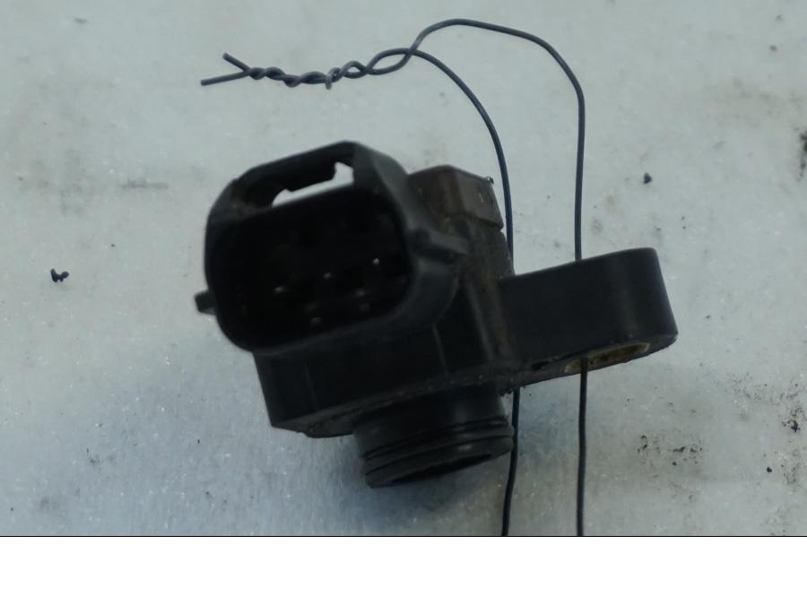 Höger sida på TPS från en Suzuki DL 1000 -2016 motorcykel.