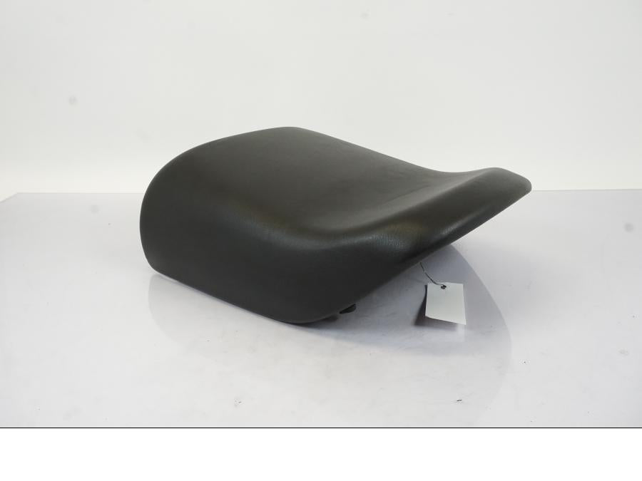 Höger sida på Sadel från en BMW R 1150 RS -2003 motorcykel.