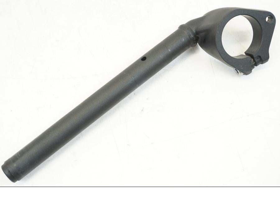 Vänster sida på Styre från en Kawasaki NINJA 400 -2020 motorcykel.