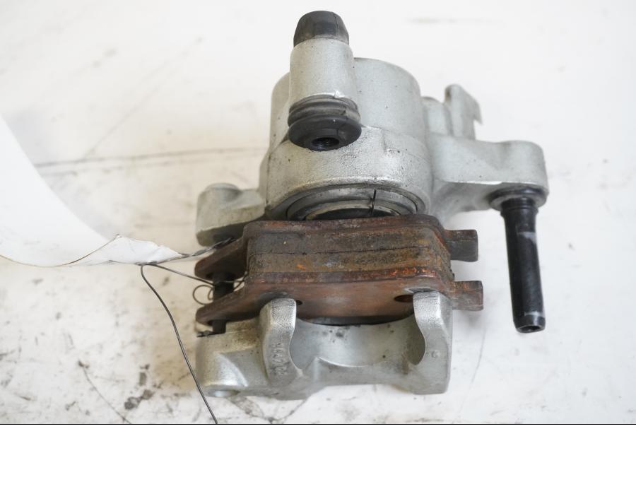 Baksidan på Bromsok från en Yamaha XT 660 R -2007 motorcykel.