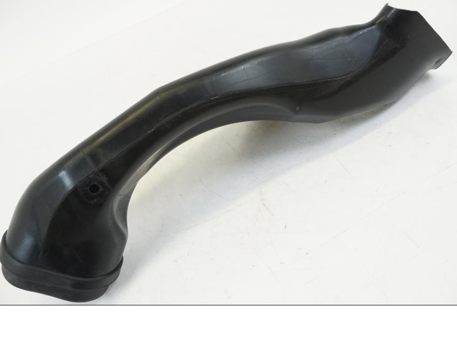 Vänster sida på Luftrör från en Suzuki GSX-R 1000 -2005 motorcykel.