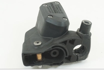 Baksidan på Kopplingshuvudcylinder från en BMW R 1200 GS -2018 motorcykel.