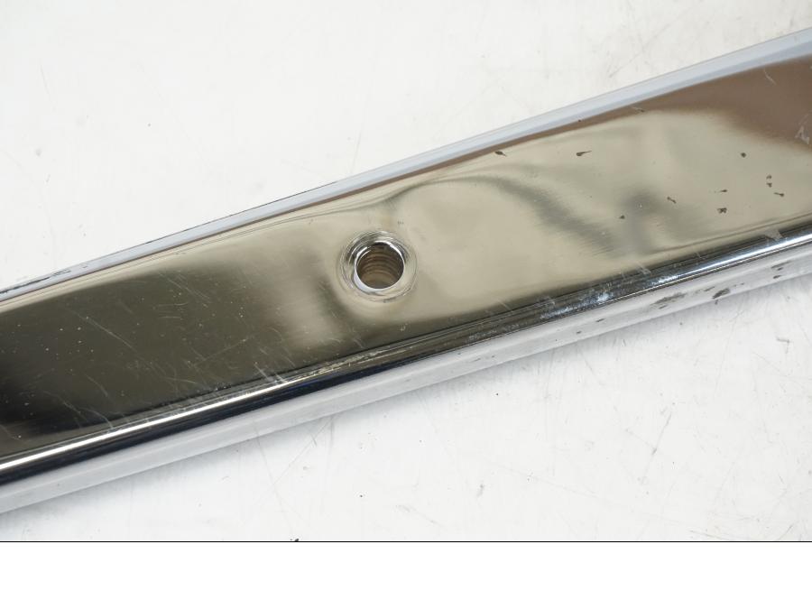 Höger sida på Bakskärmstag från en Kawasaki VN 800 -2000 motorcykel.