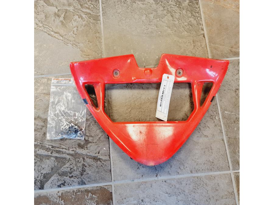 Framsidan på Magkåpa från en Aprilia RSV 1000 -2002 motorcykel.