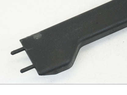 Baksidan på Kedjeskydd från en Ducati Streetfighter V4 -2020 motorcykel.