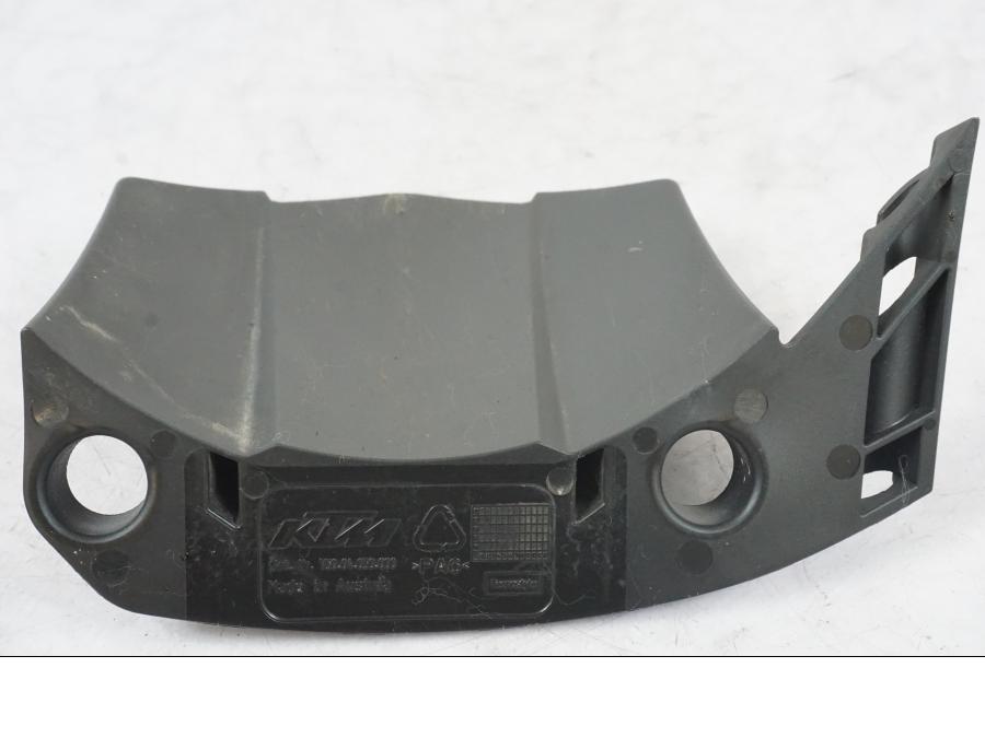 Snett uppifrån på Svingskärm från en KTM 690 Duke -2015 motorcykel.