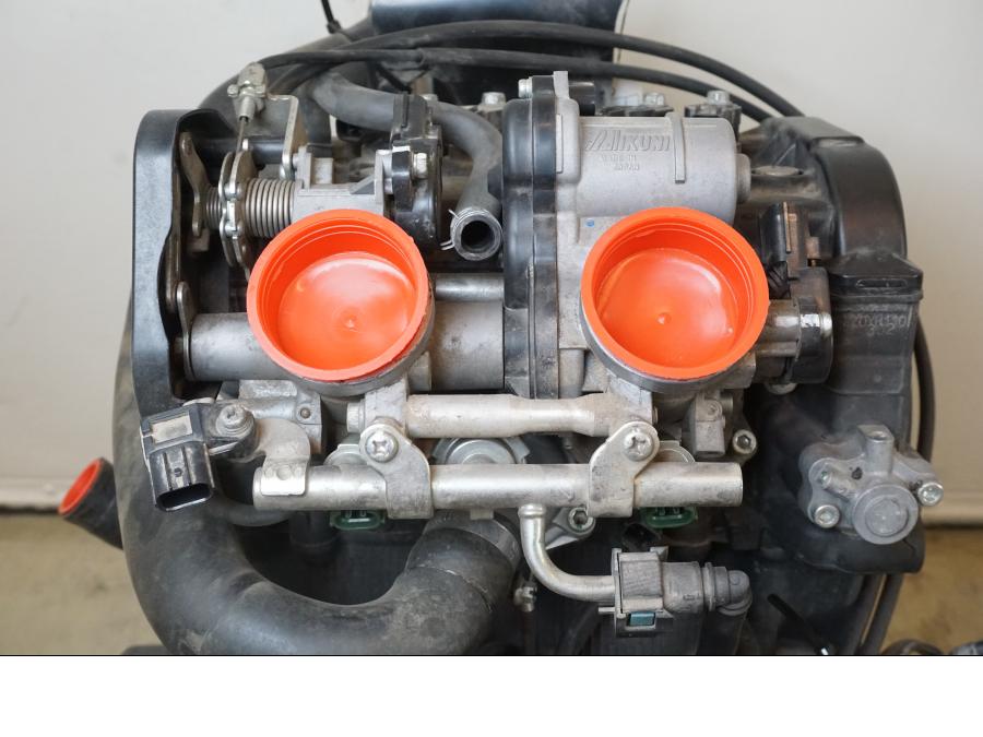 Extrabild1 på <p>Motor från Yamaha XT 1200 Z ABS 2011.</p>

<p>Uppstartad och varmkörd utan anmärkningar.</p>

<p>Finns mindre slitage av lack, repor och ärgat se bilder.</p>

<p>Motornummer: P401E-008770.</p>

<p>Effekt: 80kw / 108hk.</p>

<p>Miltal: 2449 Mil.</p>

<p>Laddar: 14,2V.</p> motorcykel.