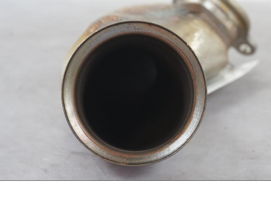 Extrabild1 på Grenrör från en KTM 1290 Super Duke R -2022 motorcykel.