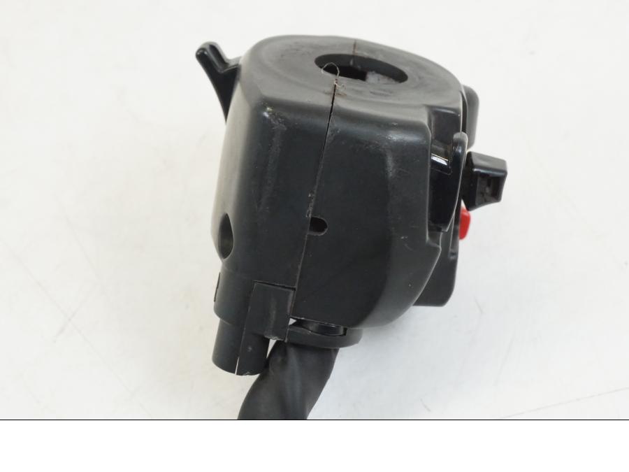 Extrabild1 på Styrelreglage från en Yamaha YZF 1000 R1 -2009 motorcykel.