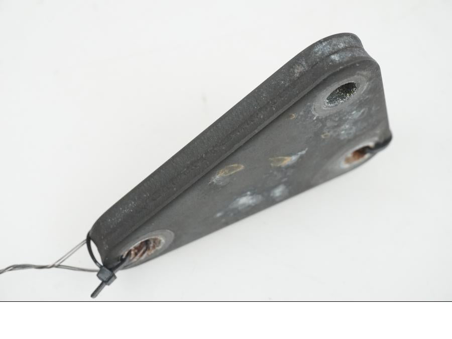 Höger sida på Motorfäste från en Yamaha XJ 900 -1997 motorcykel.