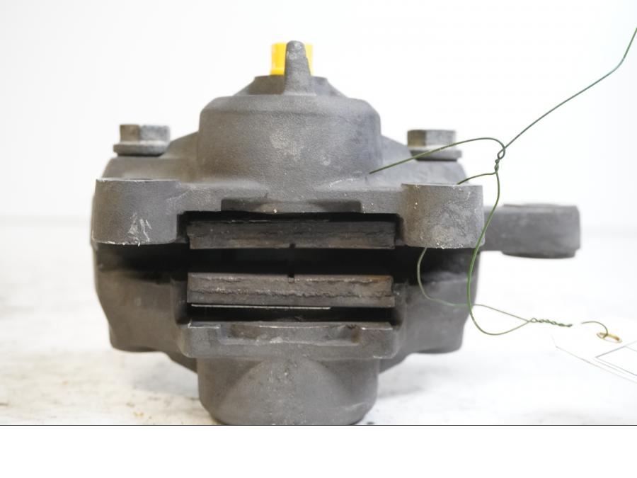 Höger sida på Bromsok från en Suzuki GS 500 -2004 motorcykel.