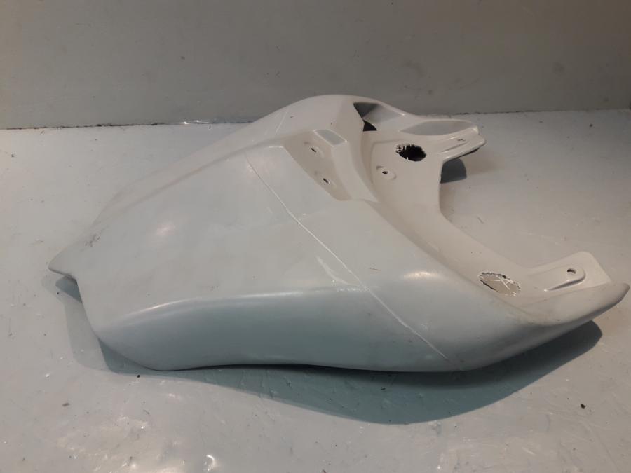 Baksidan på Bakvinge från en Ducati Diverse -2005 motorcykel.