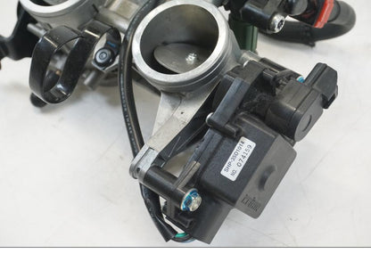 Extrabild3 på Spjällhus från en Ducati Hyperstrada -2013 motorcykel.