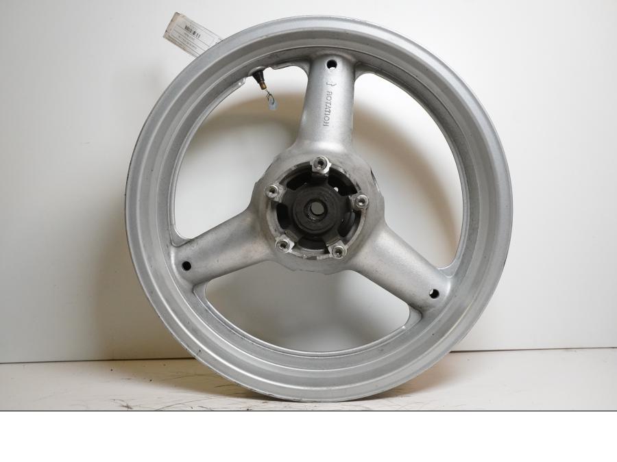 Framsidan på Fälg från en Suzuki SV 650 -2006 motorcykel.