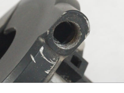 Vänster sida på Gasklo från en BMW F 800 GS -2008 motorcykel.