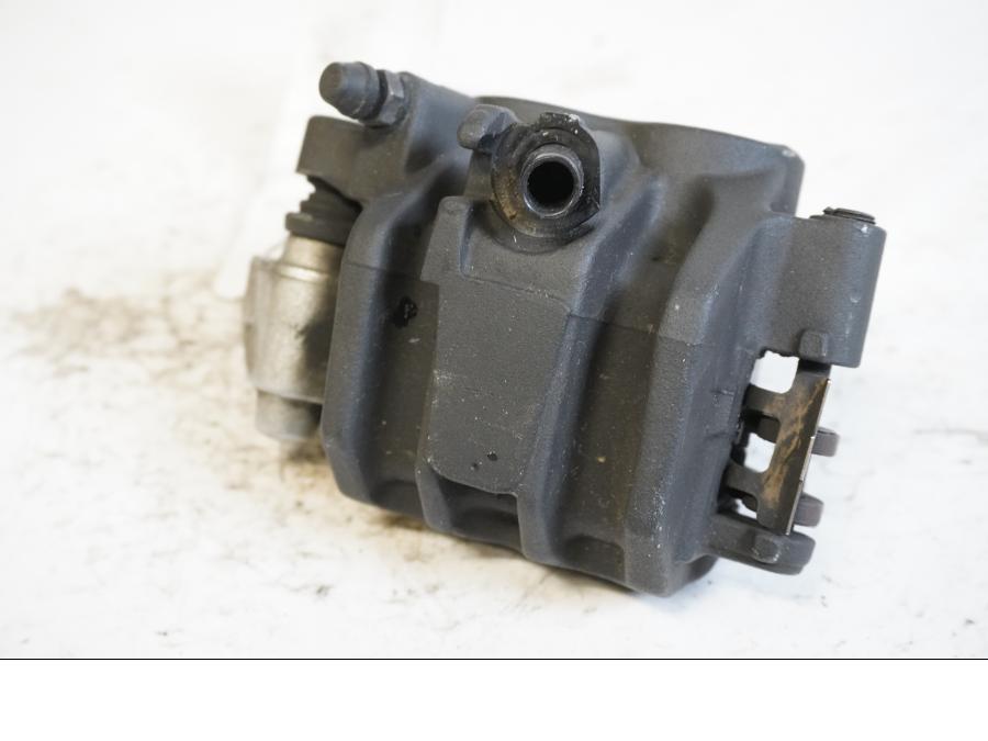 Baksidan på Bromsok från en Kawasaki Z 750 -2008 motorcykel.