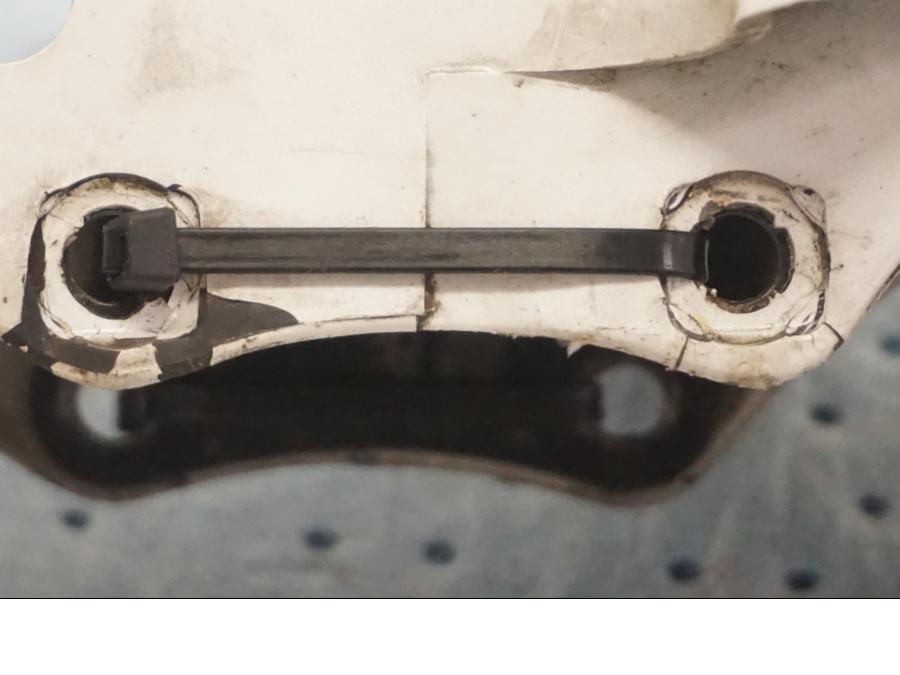 Vänster sida på Framskärm från en Suzuki GSX 550 -1985 motorcykel.