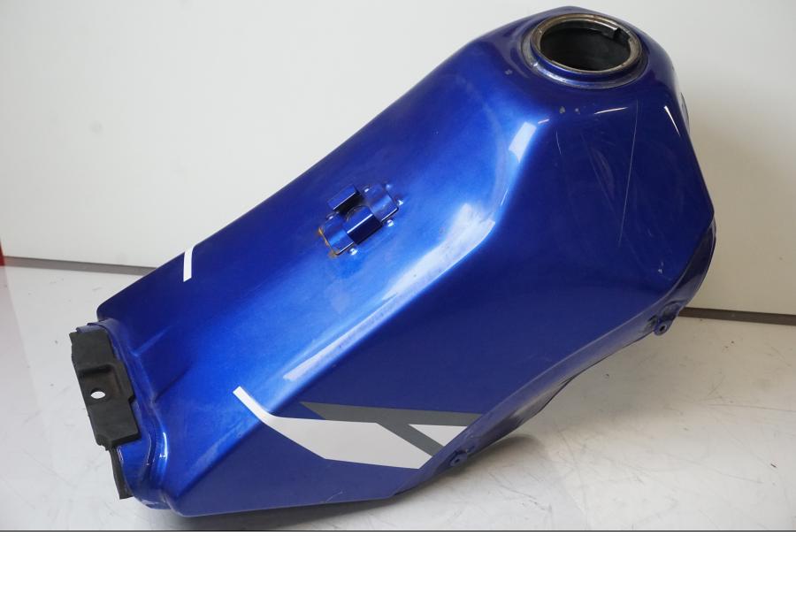 Framsidan på Bensintank från en Yamaha DT 125 -2006 motorcykel.