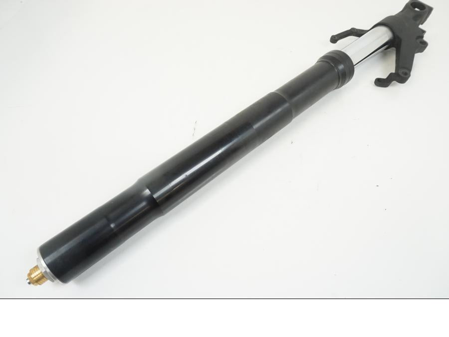 Framsidan på Gaffelben från en Yamaha YZF 1000 R1 -2002 motorcykel.