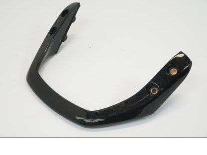 Höger sida på Passagerarhandtag från en Yamaha FZ-S 600 -2001 motorcykel.