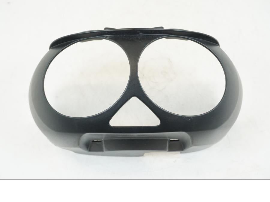 Framsidan på Strålkastarkåpa från en BMW F 650 CS -2003 motorcykel.