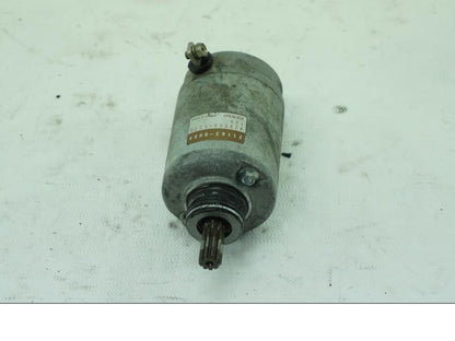 Höger sida på Startmotor från en Kawasaki ZX-6R -2004 motorcykel.