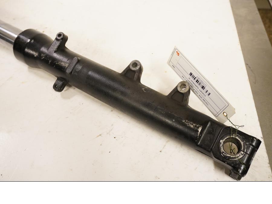 Vänster sida på Gaffelben från en Honda VFR 750 -1988 motorcykel.