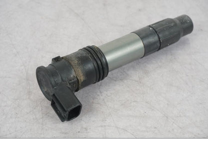 Vänster sida på Tändspole från en KTM 1290 Super Adventure R -2018 motorcykel.