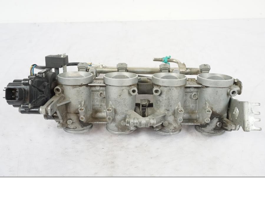 Extrabild4 på Spjällhus från en Suzuki GSX-R 750 -2007 motorcykel.