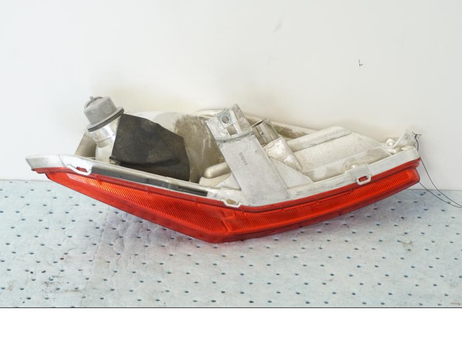 Snett uppifrån på Baklampa från en Yamaha X-Max 250 -2016 scooter.