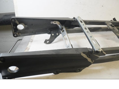 Framsidan på Bakram från en Kawasaki ZZ-R 1400 -2010 motorcykel.