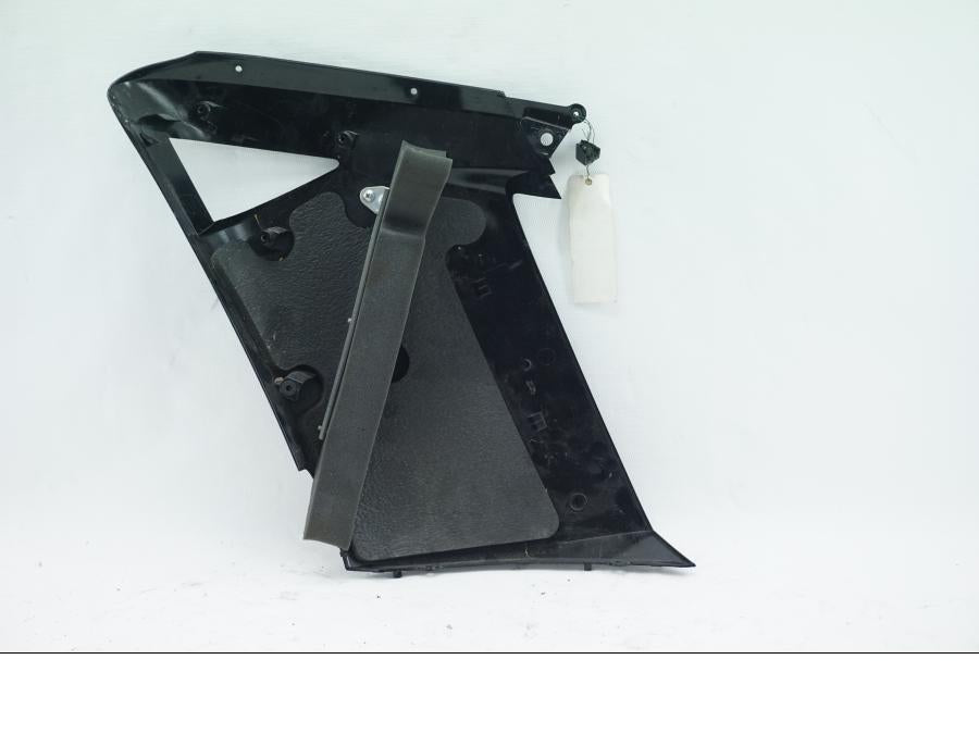 Baksidan på Sidkåpa från en Kawasaki GTR 1400 -2008 motorcykel.