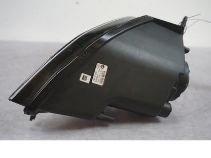 Baksidan på Strålkastare från en BMW S 1000 XR -2019 motorcykel.