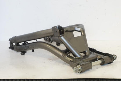 Snett uppifrån på Sving från en Kawasaki ER-6N -2012 motorcykel.