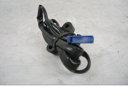 Baksidan på Sidostödsbrytare från en Yamaha MT 125 -2017 motorcykel.