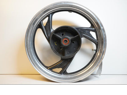 Framsidan på Fälg från en Yamaha TDM 850 -1996 motorcykel.