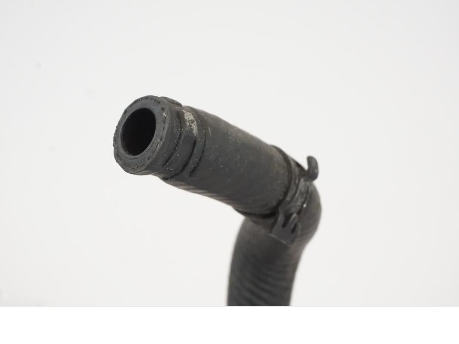 Extrabild4 på Vattenkyl Slang Set från en Triumph Trident -2021 motorcykel.