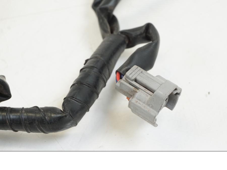 Vänster sida på Insprutkablage från en Yamaha YZF 1000 R1 -2009 motorcykel.