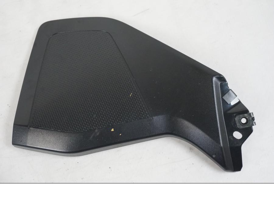 Extrabild1 på Bensintankskåpa från en Yamaha MT-09 -2019 motorcykel.