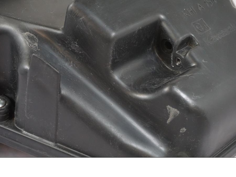 Baksidan på Luftburk från en Kawasaki ER-6N -2016 motorcykel.