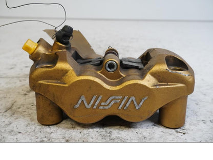 Framsidan på Bromsok från en Triumph Street Triple R -2009 motorcykel.