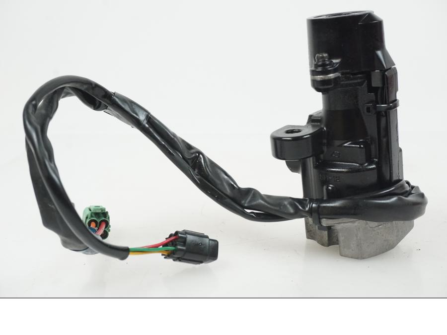 Extrabild2 på Låssats från en Suzuki GSX-R 750 -2009 motorcykel.