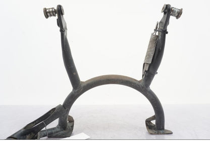 Snett uppifrån på Centralstöd från en BMW R 1200 GS -2005 motorcykel.