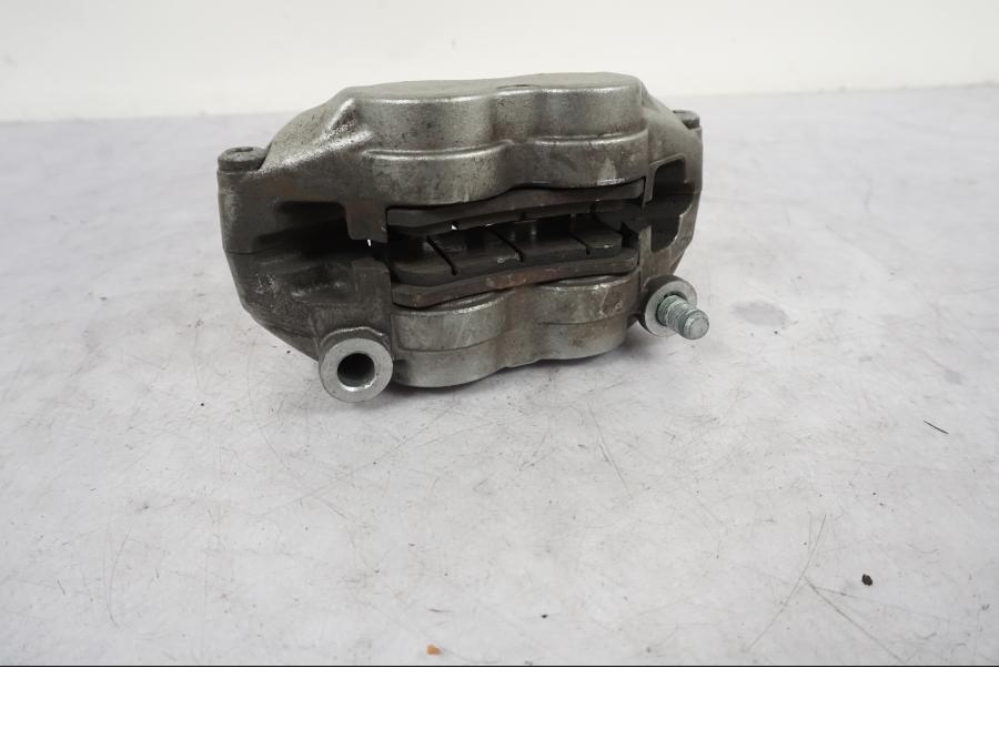 Vänster sida på Bromsok från en KTM 790 Duke -2018 motorcykel.