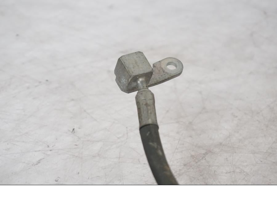 Extrabild6 på Bromsledning från en Triumph Tiger -2009 motorcykel.